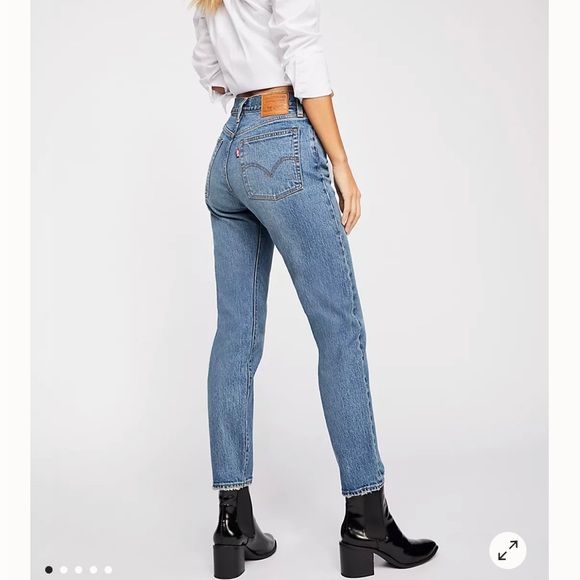 Levi’s Wedgie Jeans - Picture 2 of 12